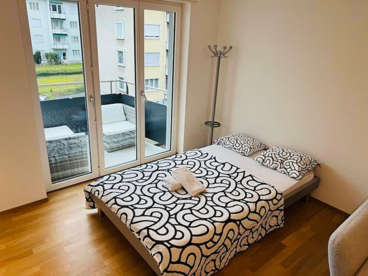 Huge 2-room With Balcony In Center Alt 151 - Self Checkin * Zürich